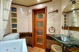 квартира за адресою Семафорна вул., 32