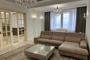 квартира за адресою Літературна вул., 12