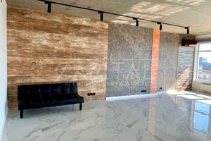 комерційна за адресою Кловський узвіз (Кловський), 7a