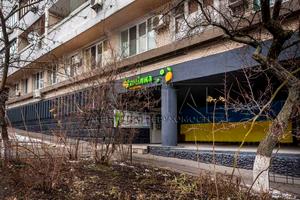 комерційна за адресою Київ, Володимирська вул., 73