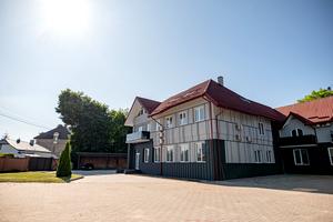 комерційна за адресою Євгена Чикаленка вул., 26