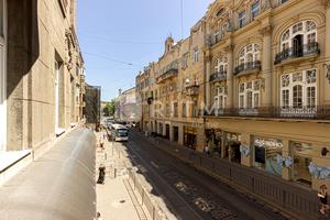 комерційна за адресою Гетьмана Петра Дорошенка вул. (), 14