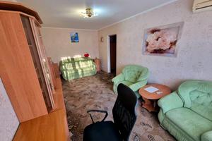 квартира за адресою Дмитра Апухтіна вул., 25
