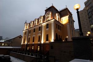 комерційна за адресою Володимирська вул., 49