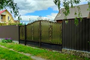 дом по адресу Садова