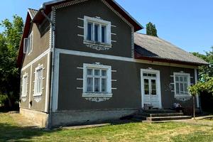 будинок за адресою Українська, 12