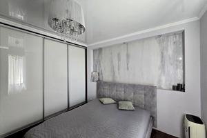квартира за адресою Космонавтів просп., 79