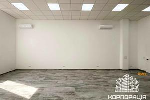 комерційна за адресою Підгірна вул., 25