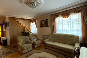 будинок за адресою с. Крихівці, Сірка Івана вул., 27