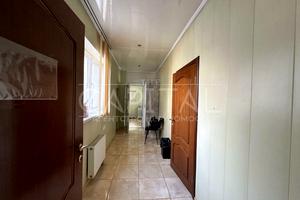 комерційна за адресою Прирічна вул., 27