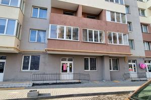комерційна за адресою Угорська вул., 14е