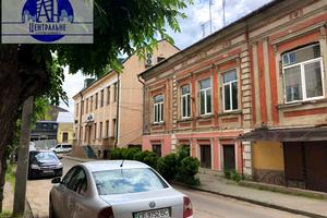 квартира за адресою Головна