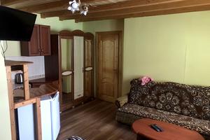 коммерческая по адресу горішківська, 1