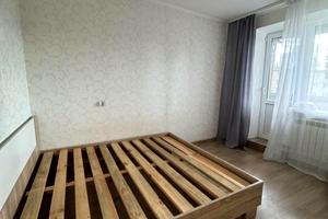 квартира за адресою Космонавтів вул., 73