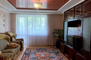 квартира за адресою Міцкевича вул., 5