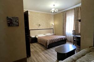 комерційна за адресою Гвардійців-Широнінців вул., 55
