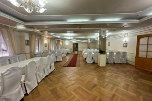 комерційна за адресою Симона Петлюри вул., 8