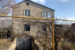 дом по адресу Центральна ул.