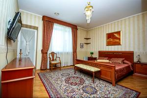 будинок за адресою Івана Їжакевича вул.