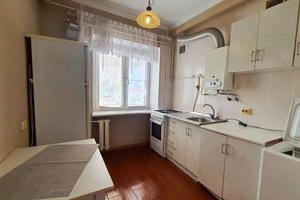 квартира за адресою Космонавтів вул., 6