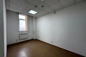 комерційна за адресою Героїв Космосу вул., 4