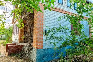 будинок за адресою Центральна, 1
