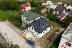 будинок за адресою Стуса