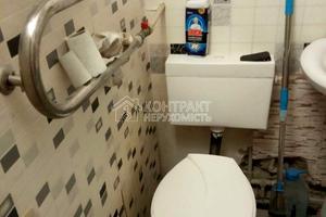 квартира за адресою Космонавтів вул., 3а