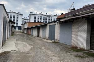 комерційна за адресою Теплична вул., 38