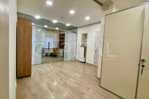комерційна за адресою Печенізька вул., 1Б