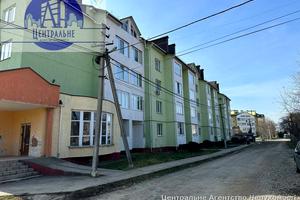 комерційна за адресою Заводська вул., 58З