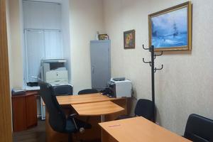 комерційна за адресою Хрещатик вул., 10-Б