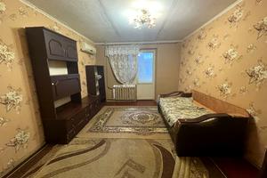 квартира за адресою Семафорна вул., 42