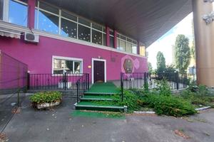 комерційна за адресою Виставкова, 1