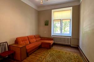 квартира за адресою Хорватська вул., 10