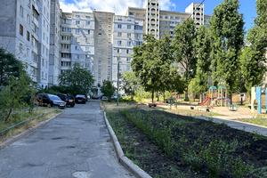 квартира по адресу Червоной Калины просп. (Владимира Маяковского), 35