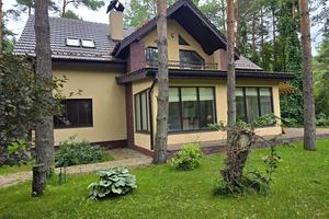 будинок за адресою Набережна вул.