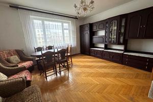 квартира за адресою Олександра Довженка вул., 3