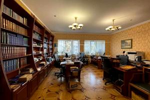 комерційна за адресою Київ, Загорівська вул. (Багговутівська), 17