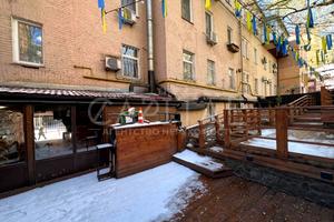 комерційна за адресою Софіївська вул., 8