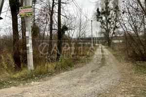 участок по адресу с. Старые Безрадичи, 