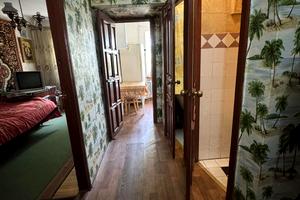 квартира за адресою Космонавтів вул., 6
