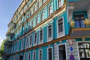 комерційна за адресою Володимирська вул., 4