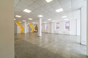 комерційна за адресою Стеценка вул., 223