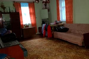 будинок за адресою Центральна, 1