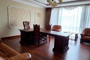комерційна за адресою Мечникова вул., 10