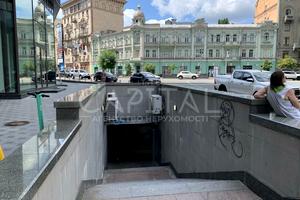 комерційна за адресою Басейна вул., 2