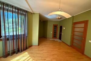 будинок за адресою Дніпробудівська вул.