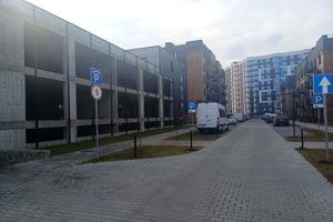 комерційна за адресою Юліана Пелеша вул., 4