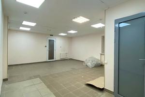 коммерческая по адресу Богдана Хмельницкого просп. (Героев Сталинграда), 45